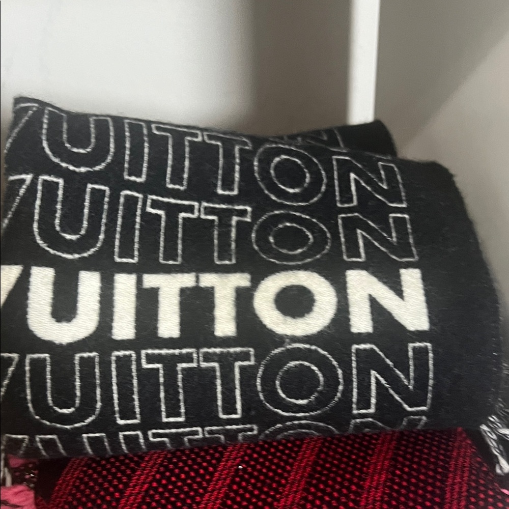 Luxury scarf, pashmina LV Chanel Gucci price for ONE - Picture 3 of 3